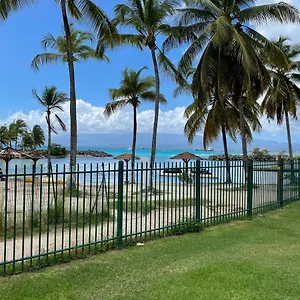 https://cauris-lodge-du-marisol-vue-mer-accs-direct-plage.comcaribbean.com
